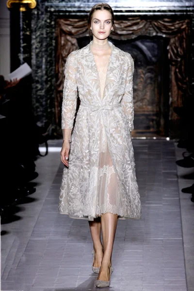 Look 17